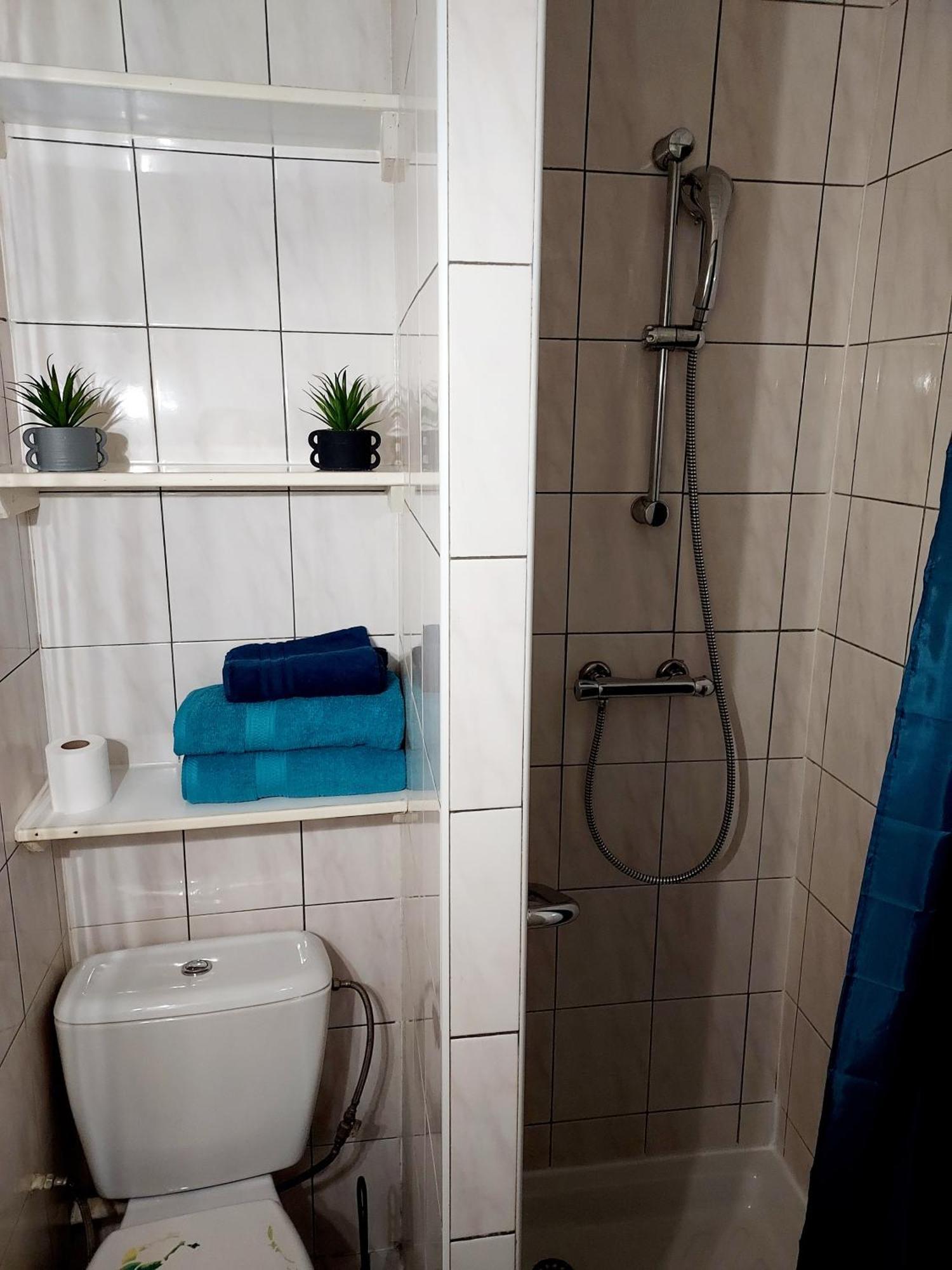 Studio B Aux Pieds Des Thermes Néris-les-Bains Esterno foto