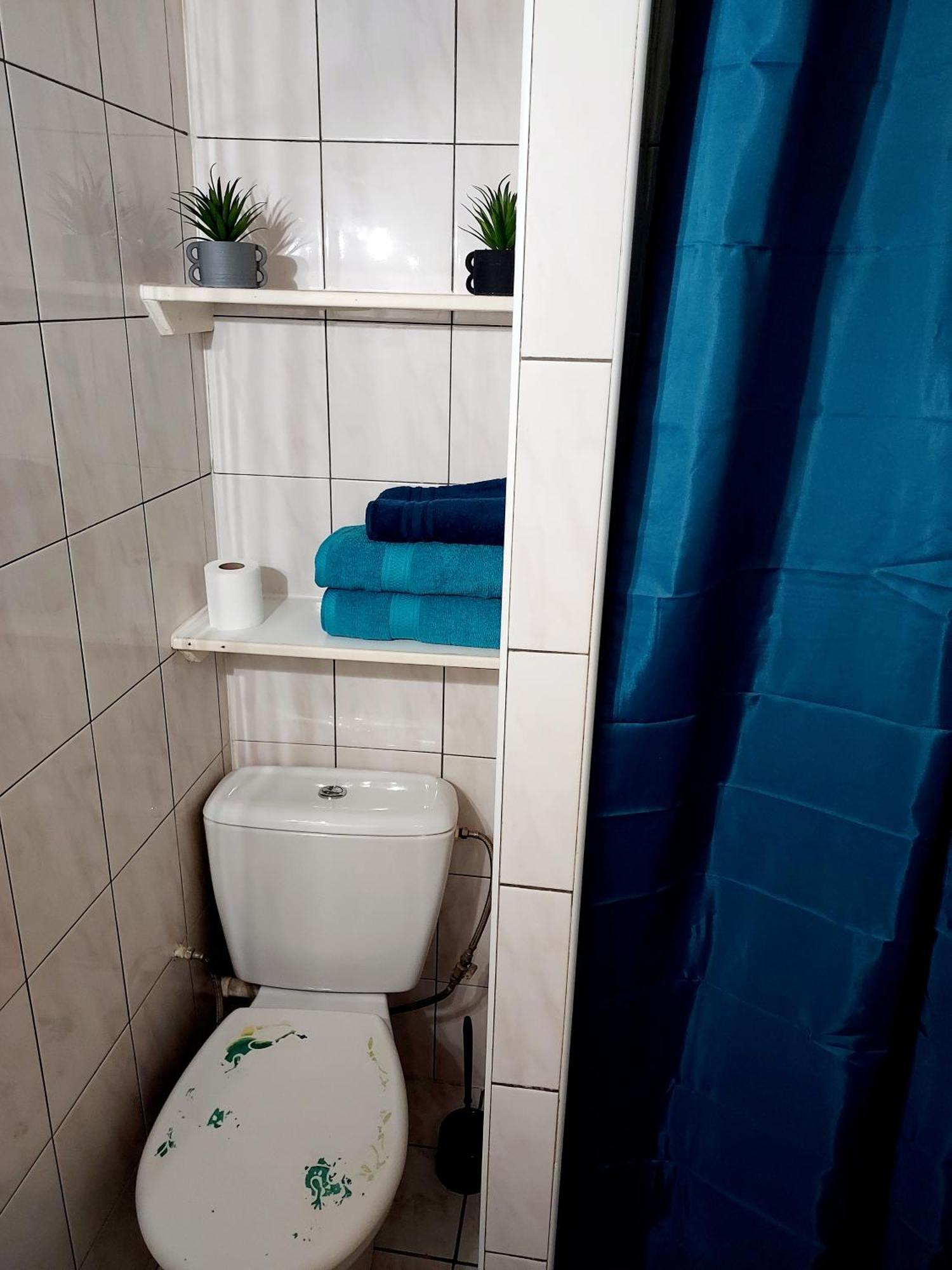 Studio B Aux Pieds Des Thermes Néris-les-Bains Esterno foto